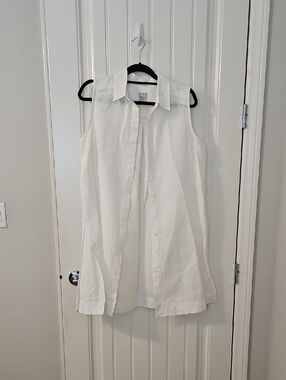 Chico's Sleeveless White Button-Front Long Tunic